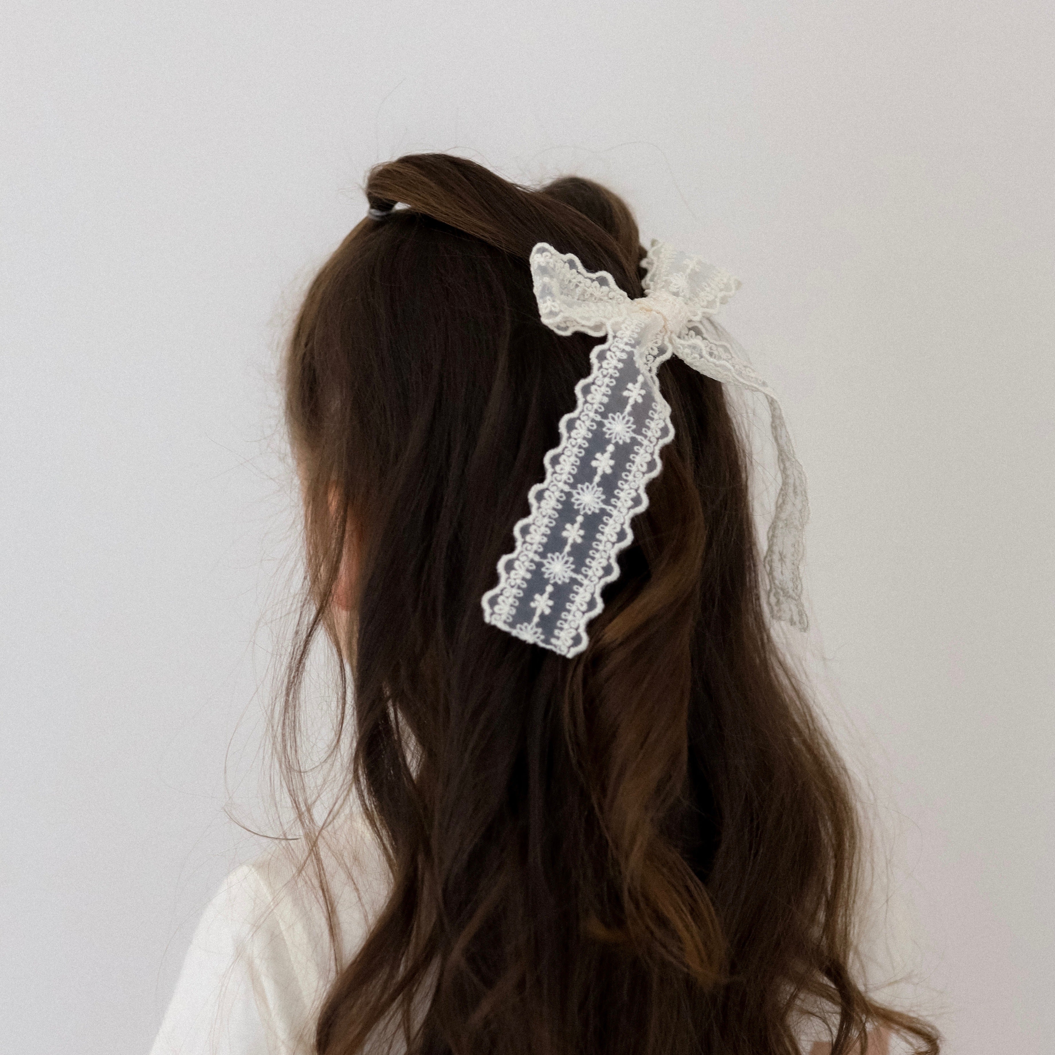 Longtail Bow | Paisley Lace - Cream